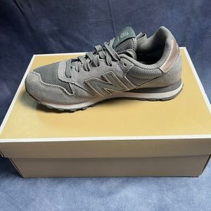 New balance sneakers